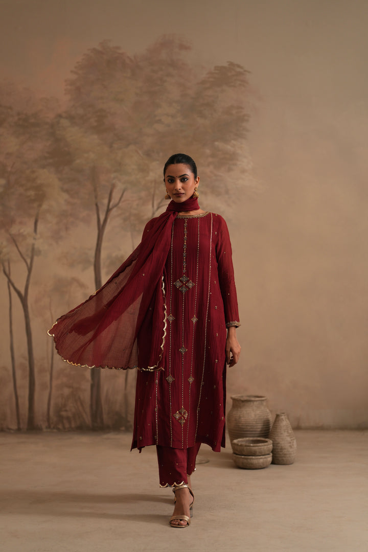 Brick Red Qala Kalika Straight Boatneck Set