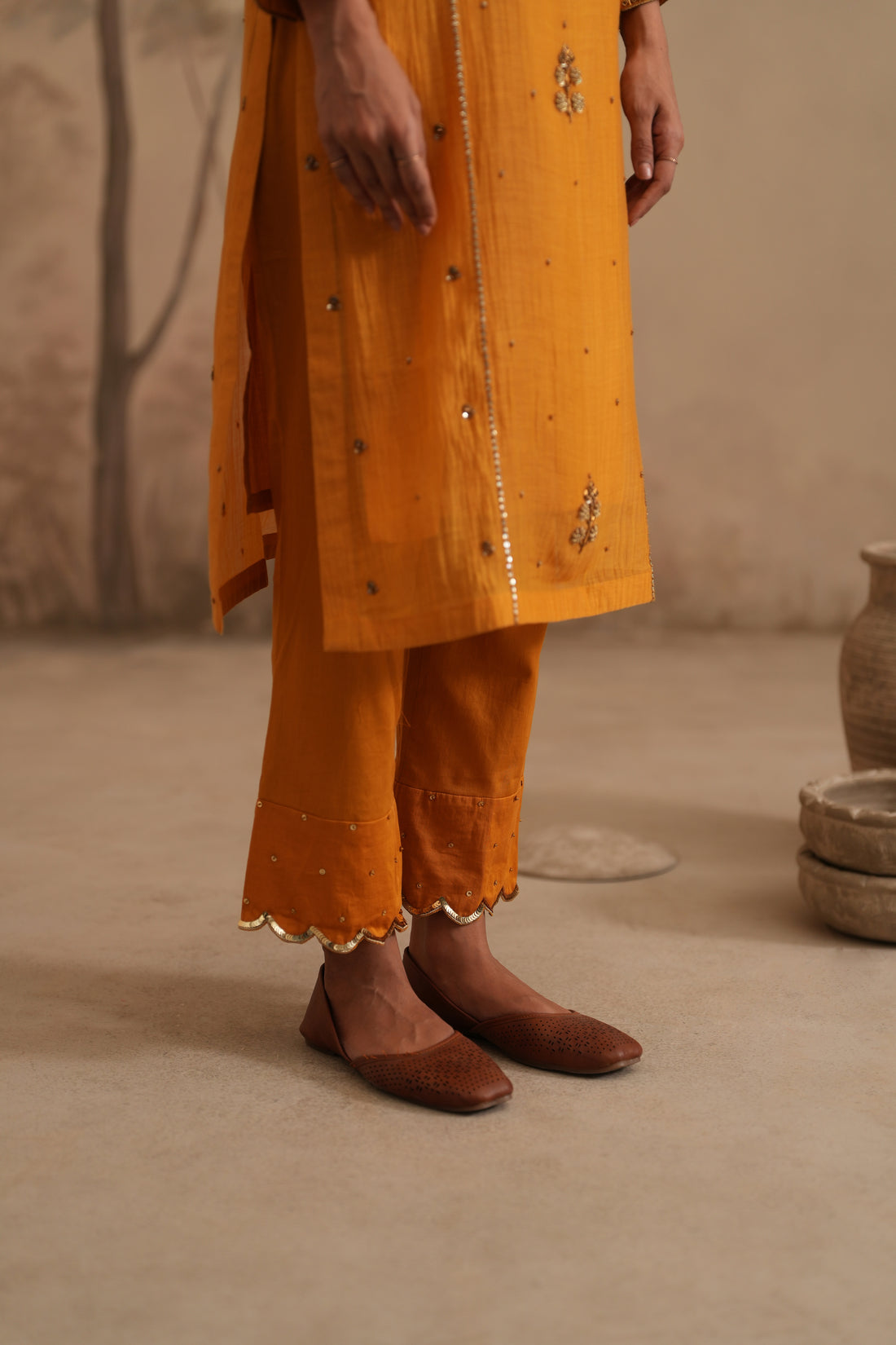 Earthy Yellow Qala Rachita Straight Keyhole Set