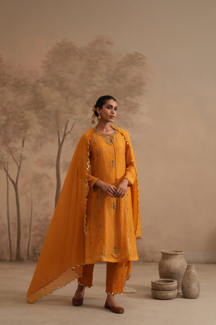 Earthy Yellow Qala Rachita Straight Keyhole Set