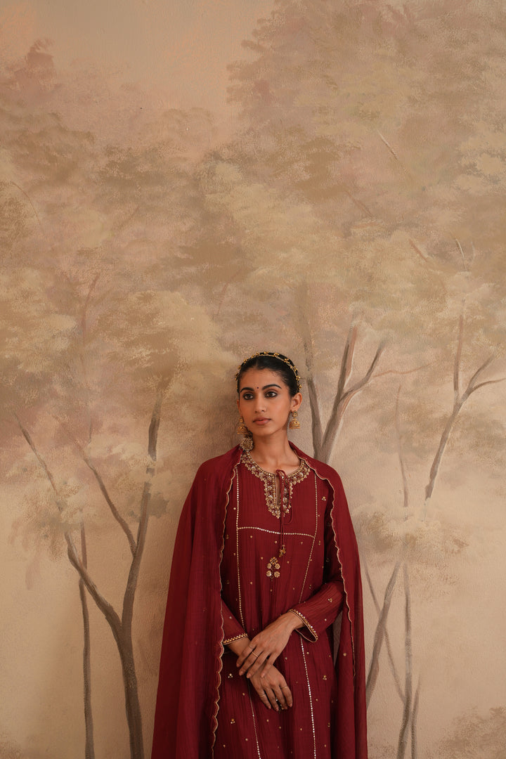 Brick Red Qala Saanvi Straight Keyhole Set