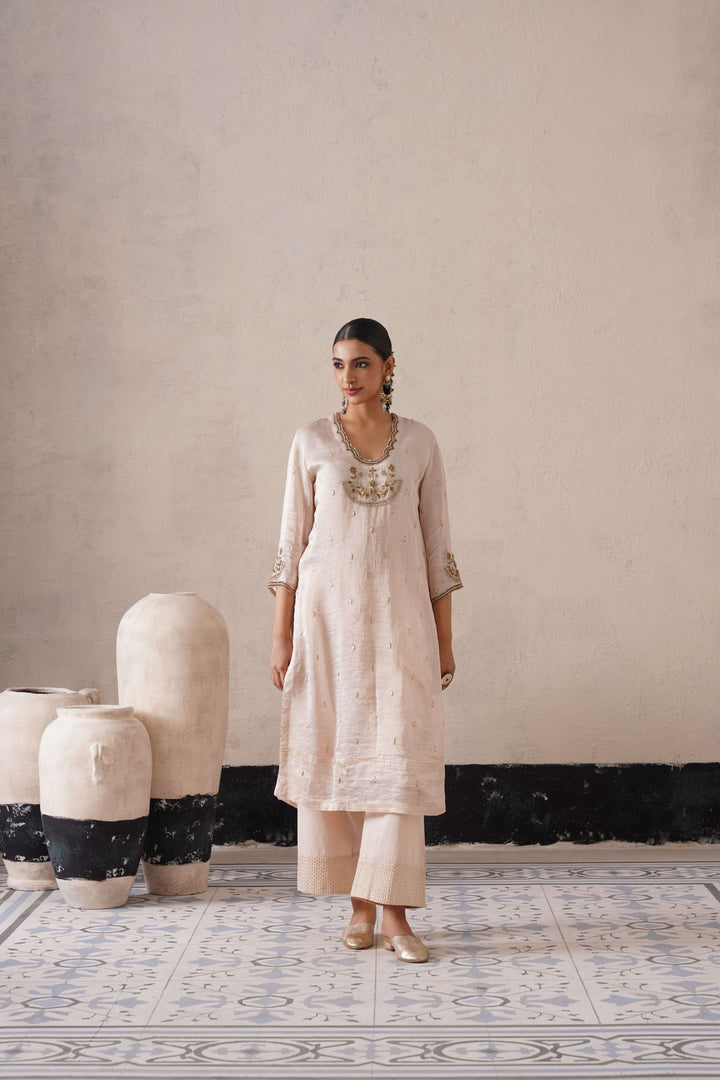 DUTCH IVORY STRAIGHT KURTA
