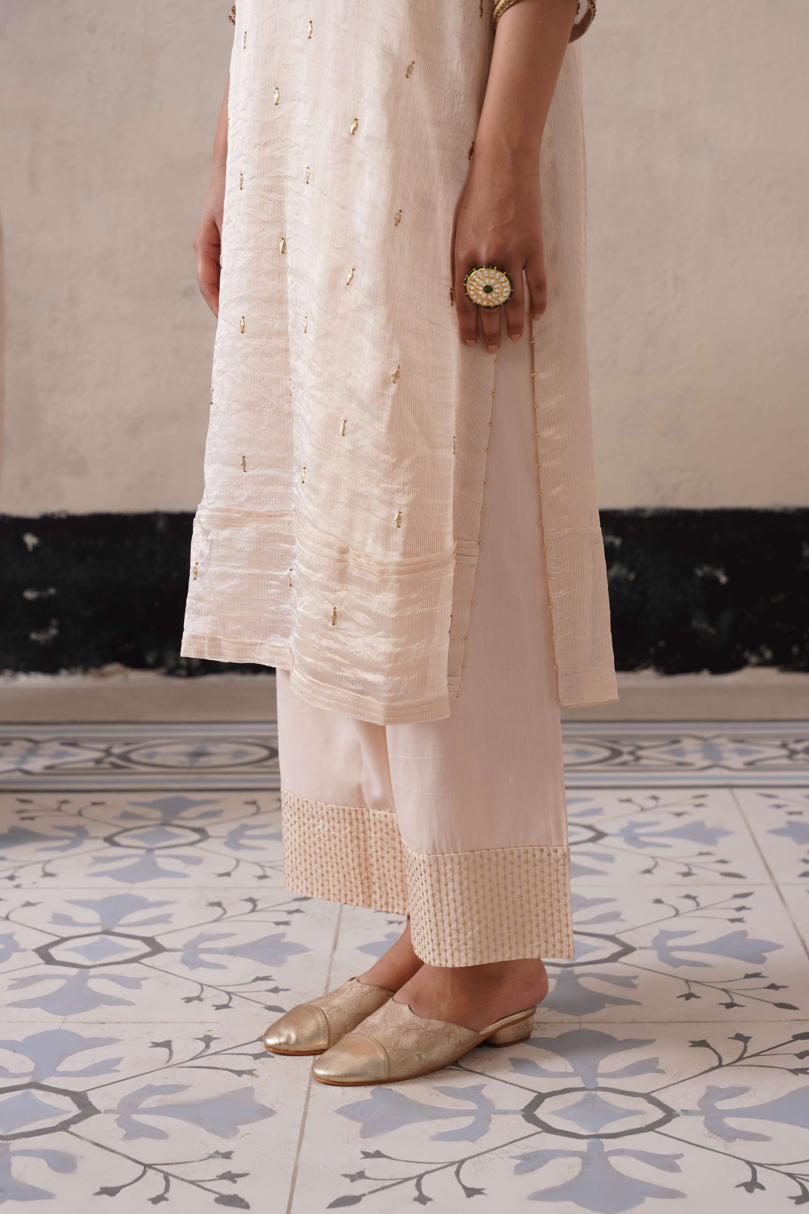 DUTCH IVORY STRAIGHT KURTA