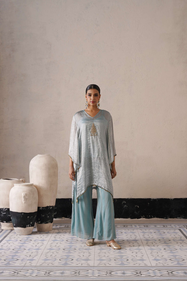 POWDER BLUE OVAL KAFTAN SET