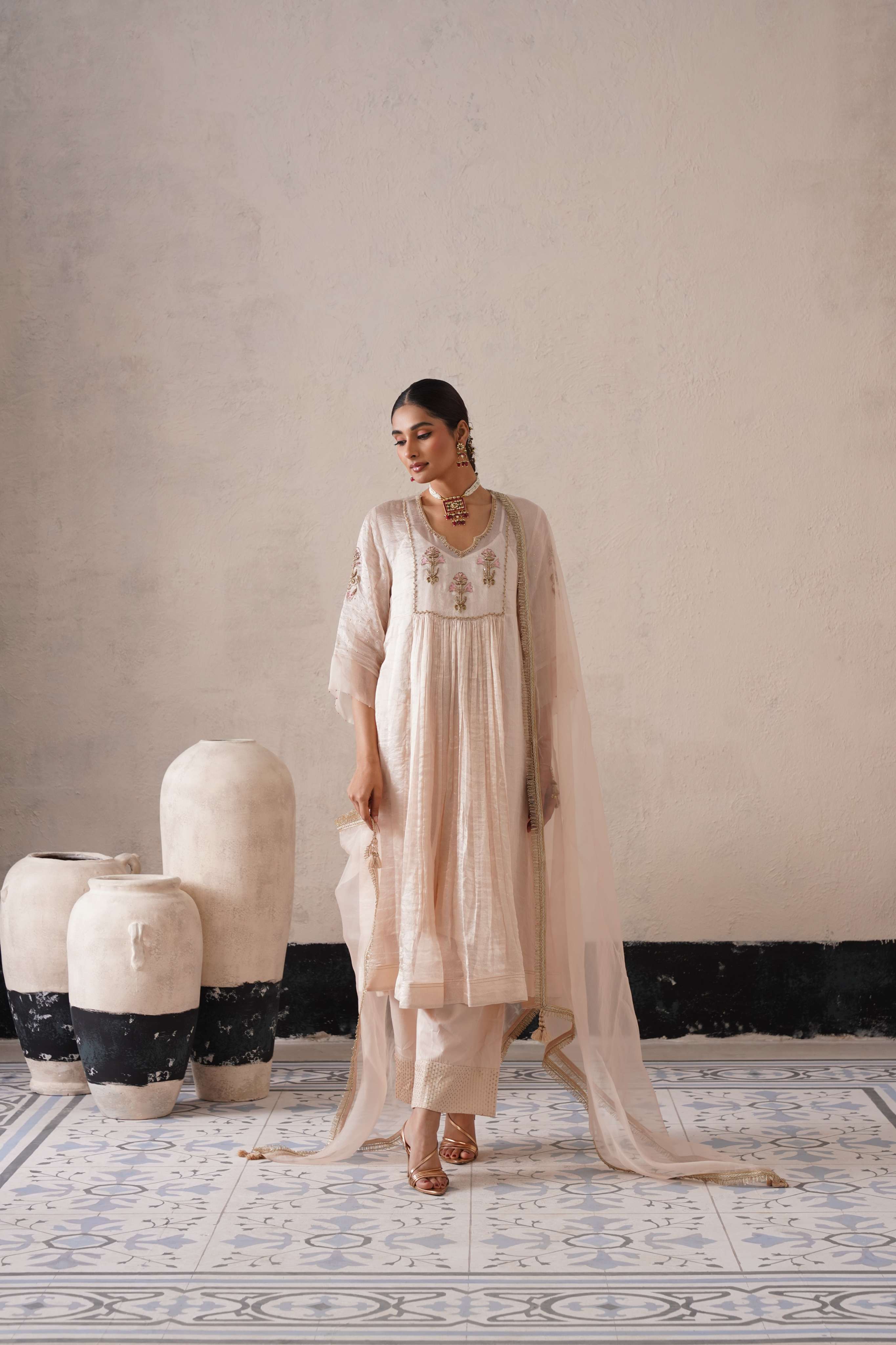 DUTCH IVORY GATHERS KURTA