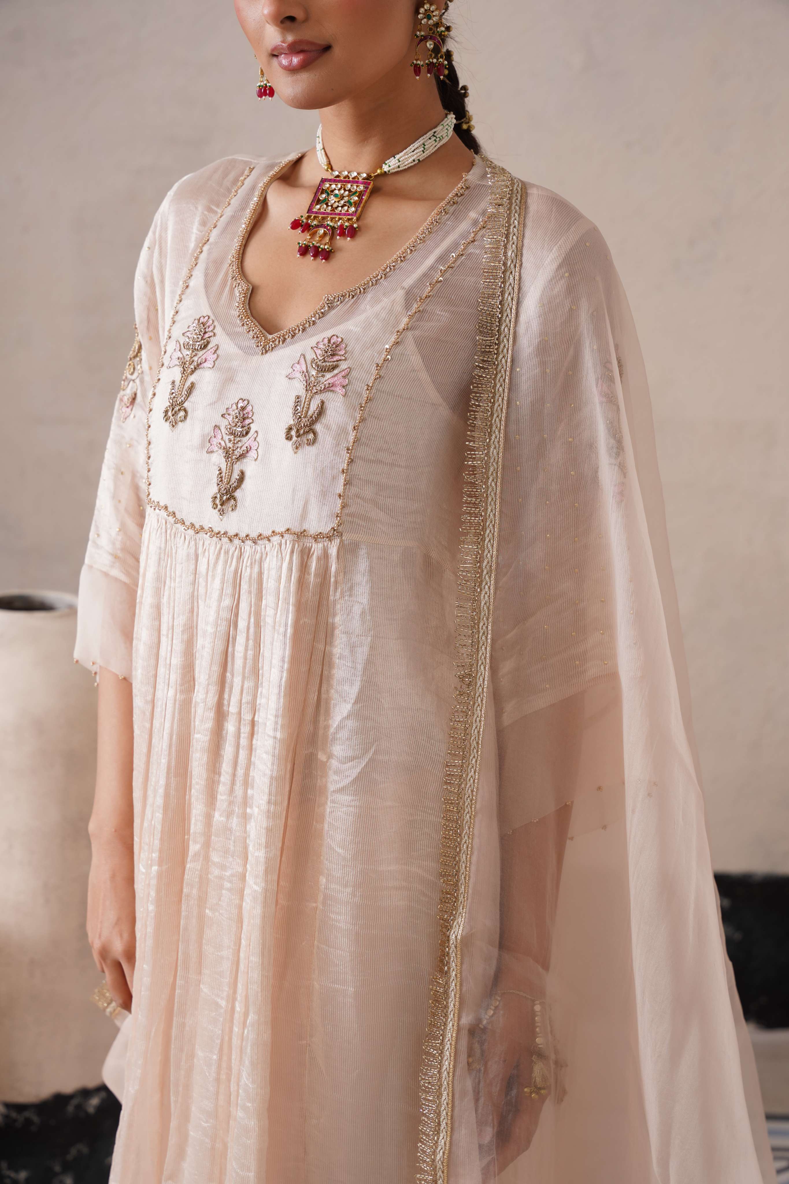 DUTCH IVORY GATHERS KURTA