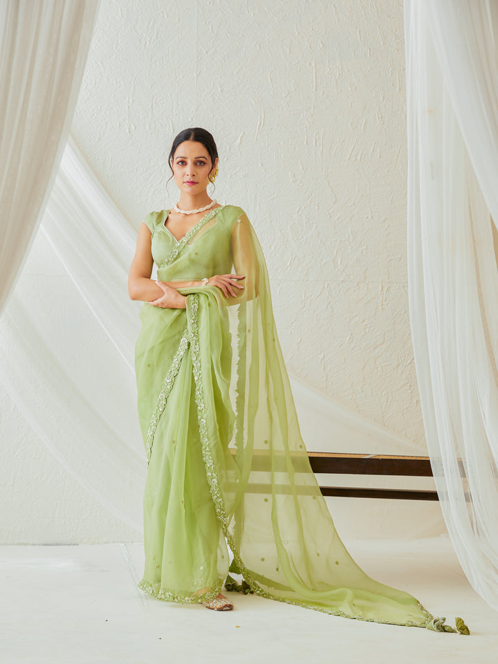 Reshami Raat Leaf Green