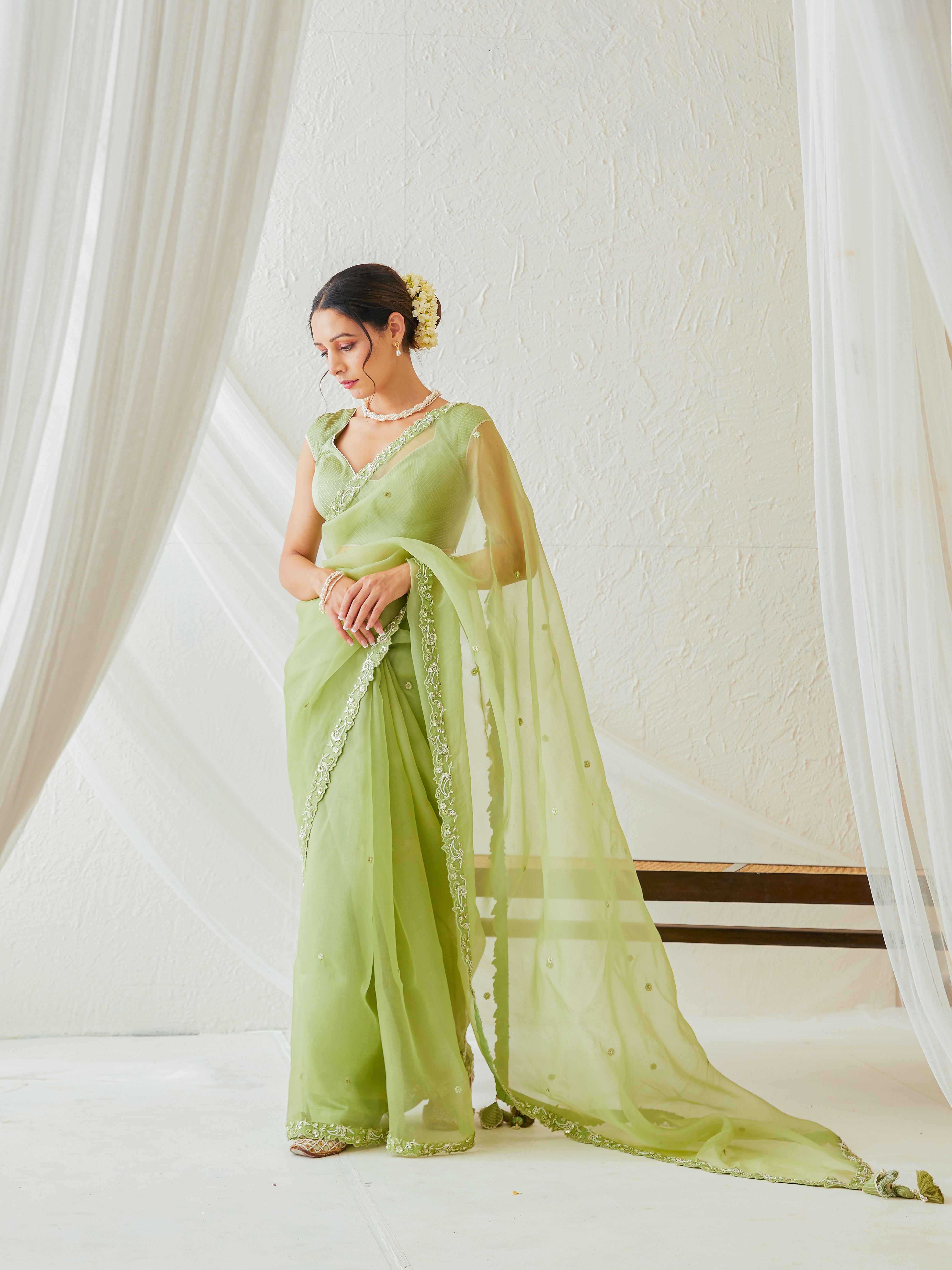 Reshami Raat Leaf Green