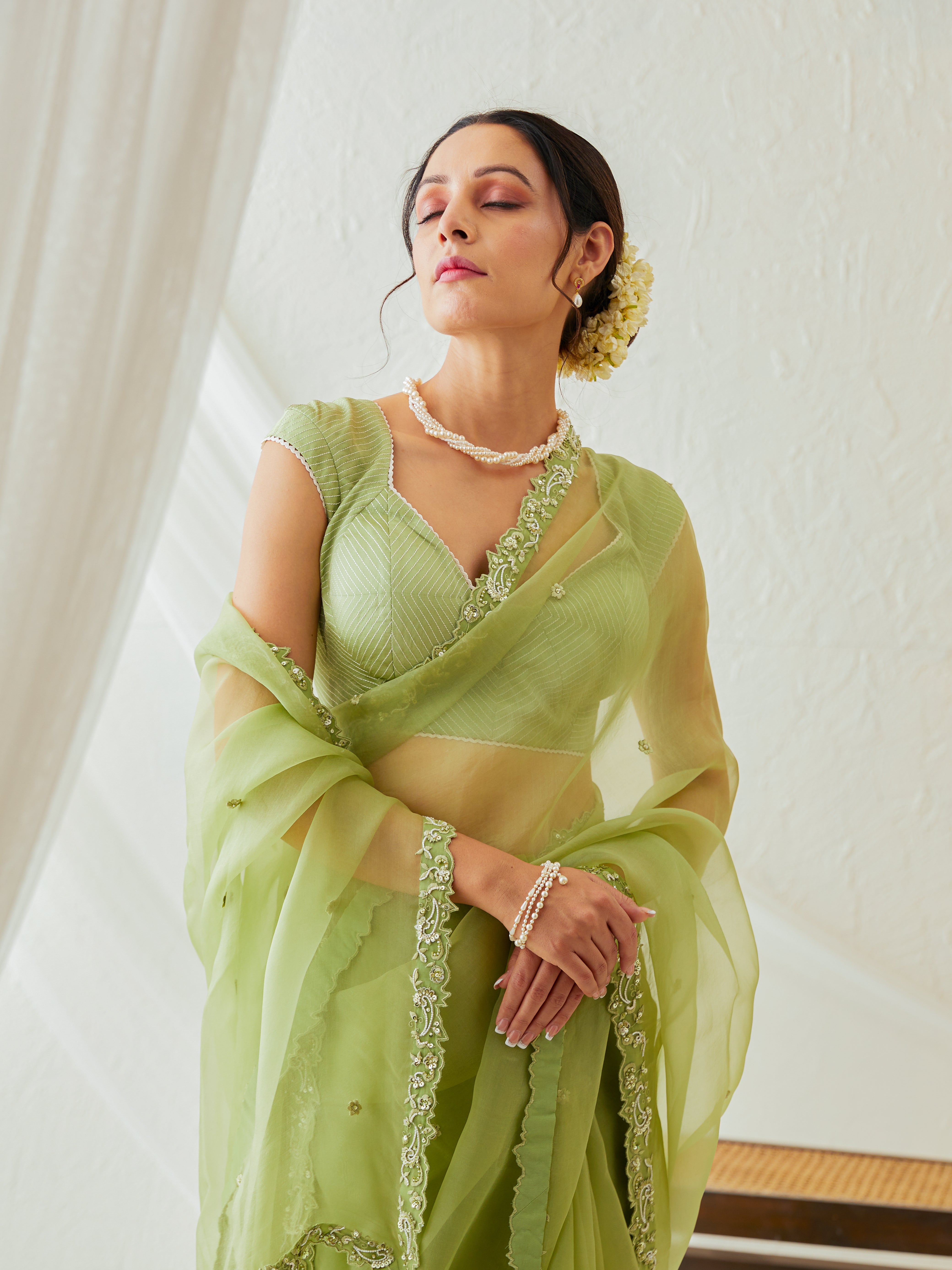 Reshami Raat Leaf Green