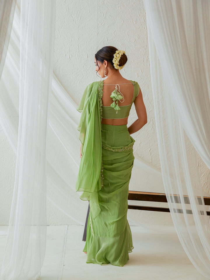 Reshami Raat pre drape leaf green