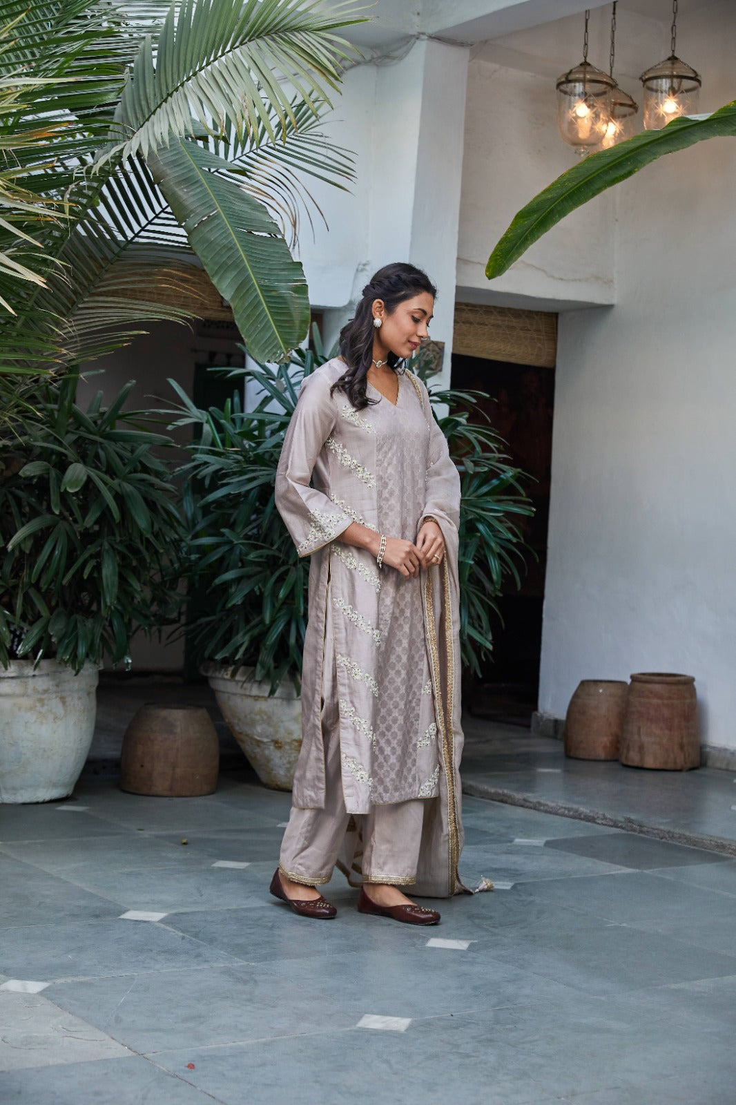 Nani Ghar Sheetal Set