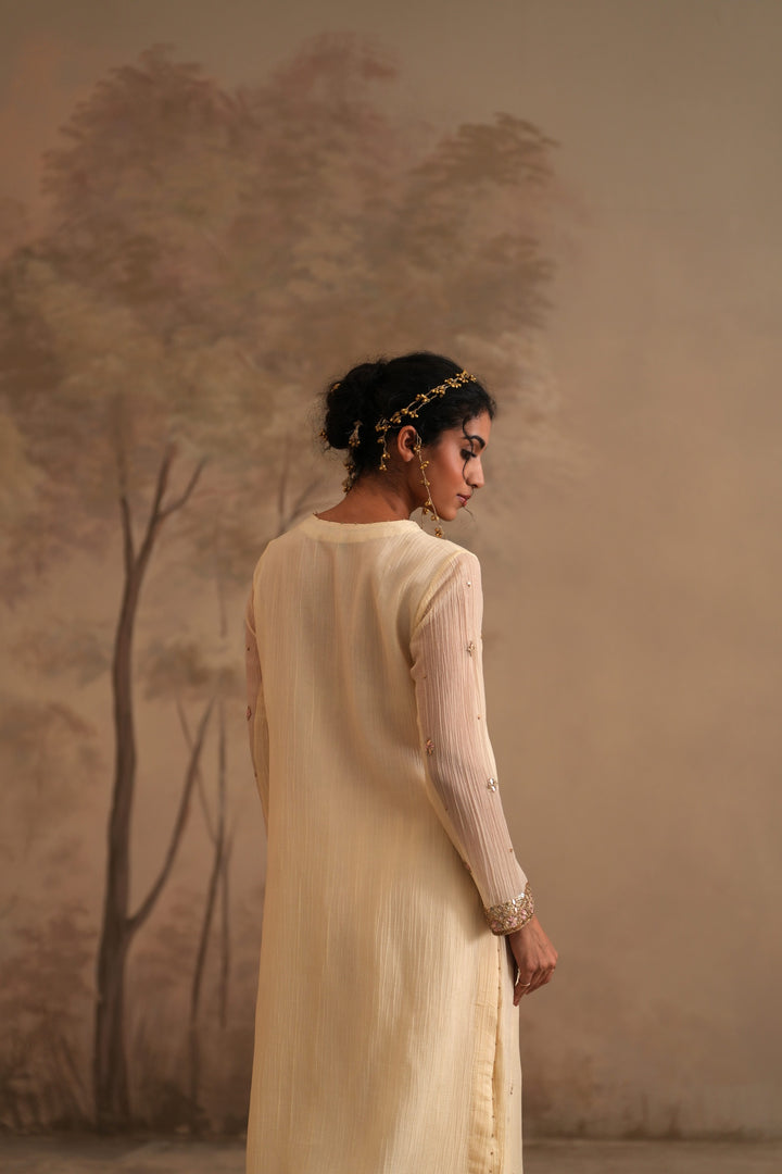 Dutch Ivory Heer Tashvi Straight Kurta