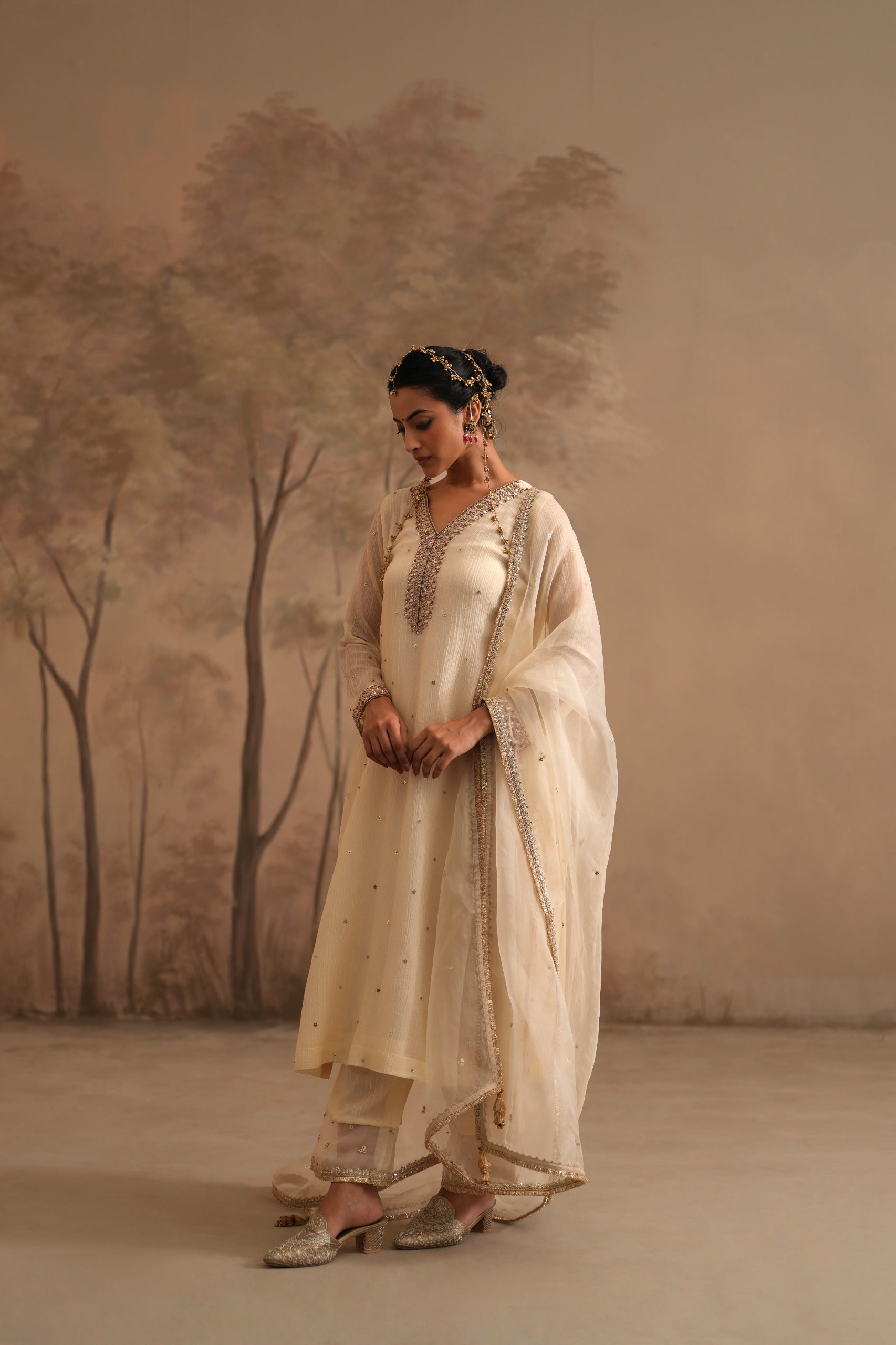 Dutch Ivory Heer Ira Straight Kurta