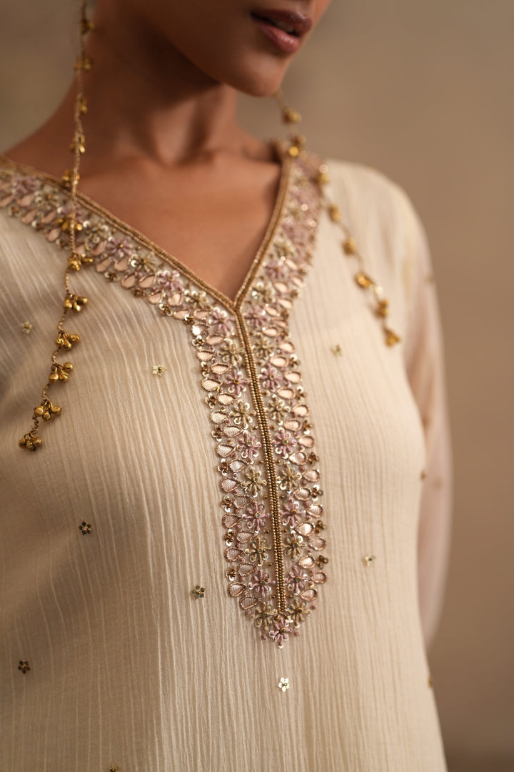 Dutch Ivory Heer Ira Straight Kurta
