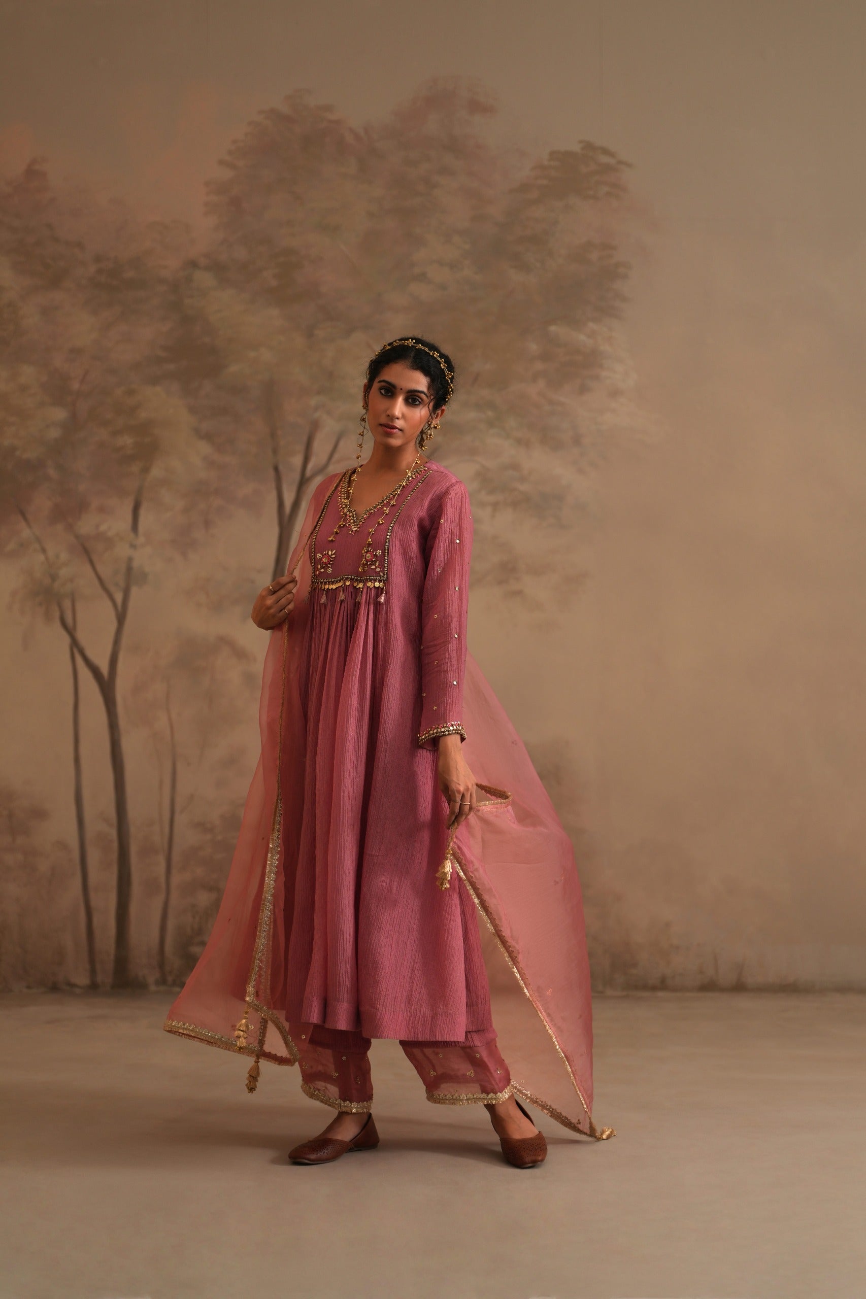 Rosebud Pink Heer Veda Center Gather