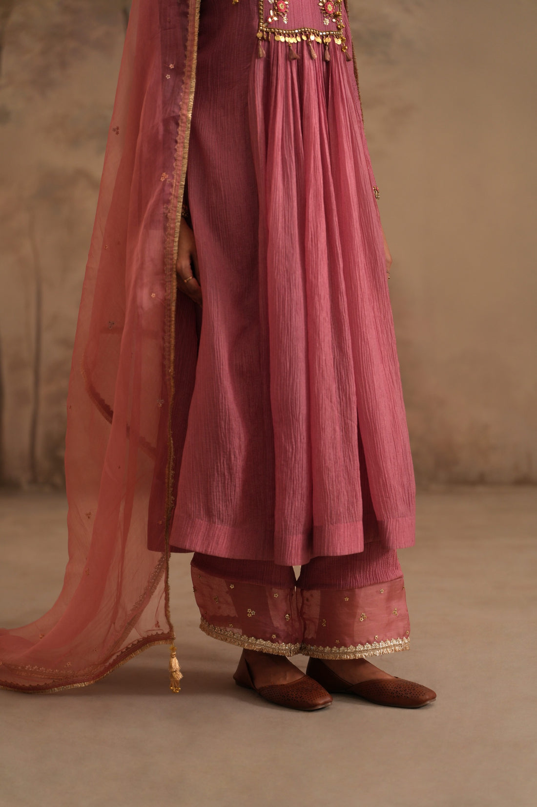 Rosebud Pink Heer Veda Center Gather