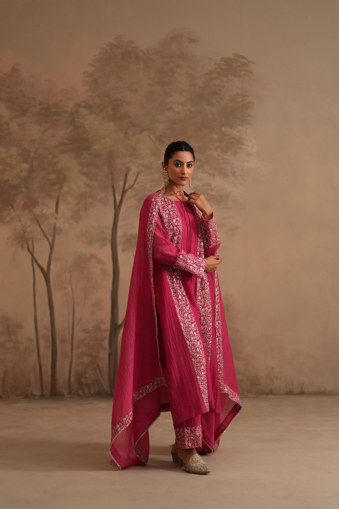 Fusia Pink Amaya Roohi