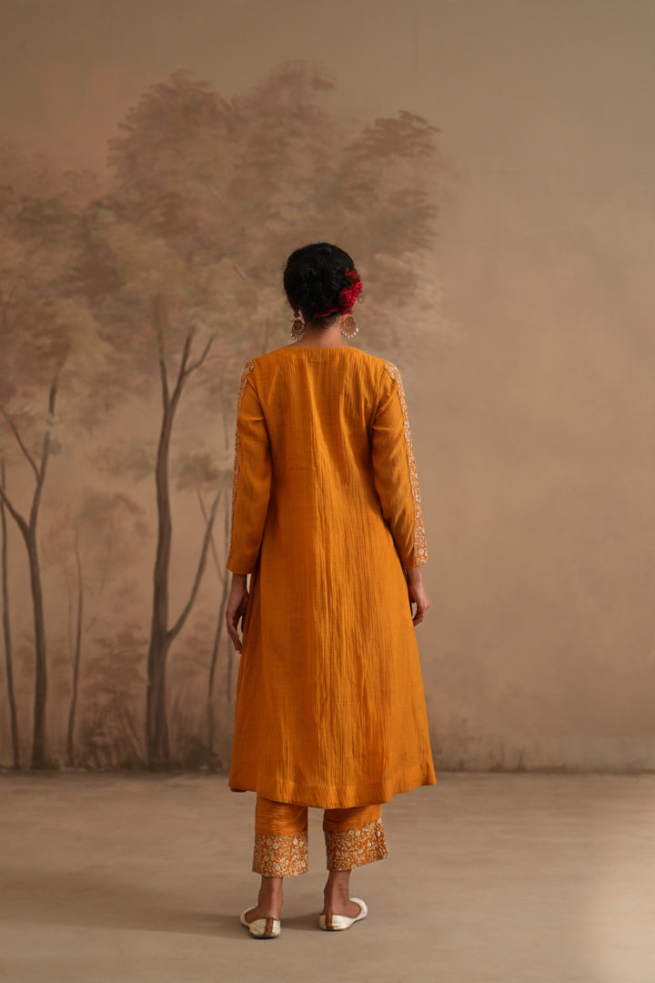 Earthy Yellow Amaya Ruya