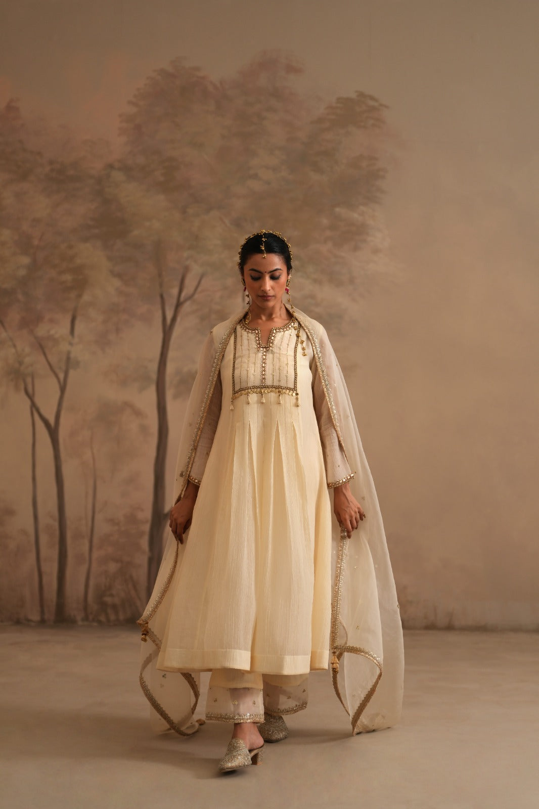 Heer Vihana Box Pleated- Dutch Ivory