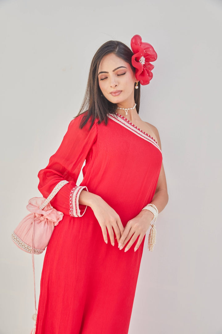 Khel Sarita Red Se